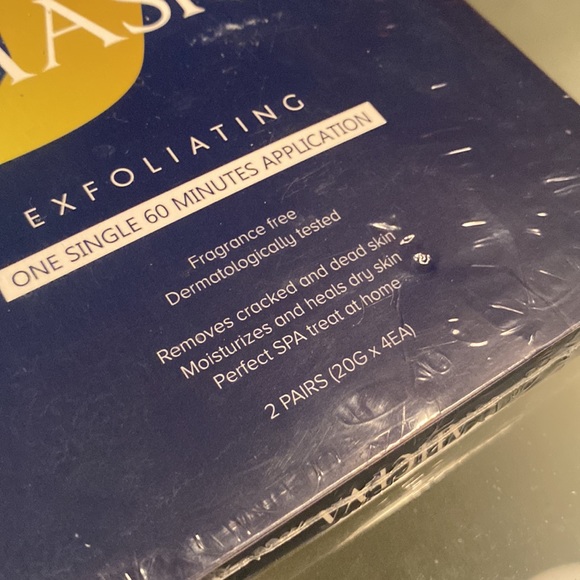 New! Foot Peel Mask - Picture 3 of 5